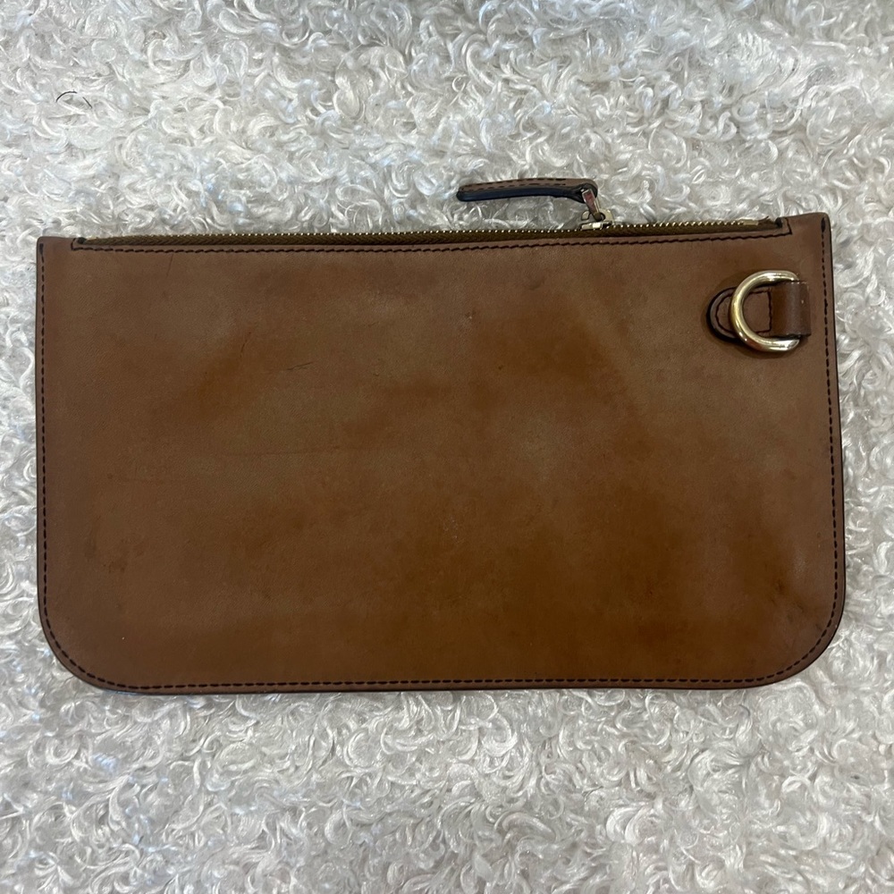 Gucci Brown Embossed 'Made in Italy' Leather Zip Clutch - Picture 2 of 9